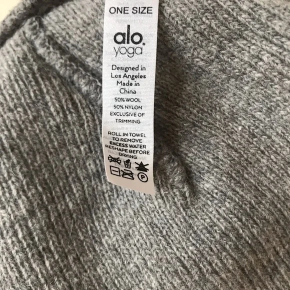 ALO Yoga Everyday Beanie Heather Athletic Grey - Picture 7 of 8